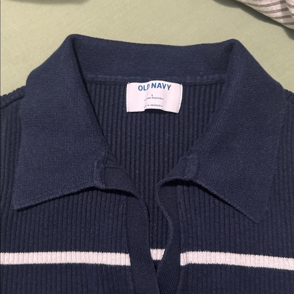 Old Navy Ribbed Polo Top - Picture 3 of 3